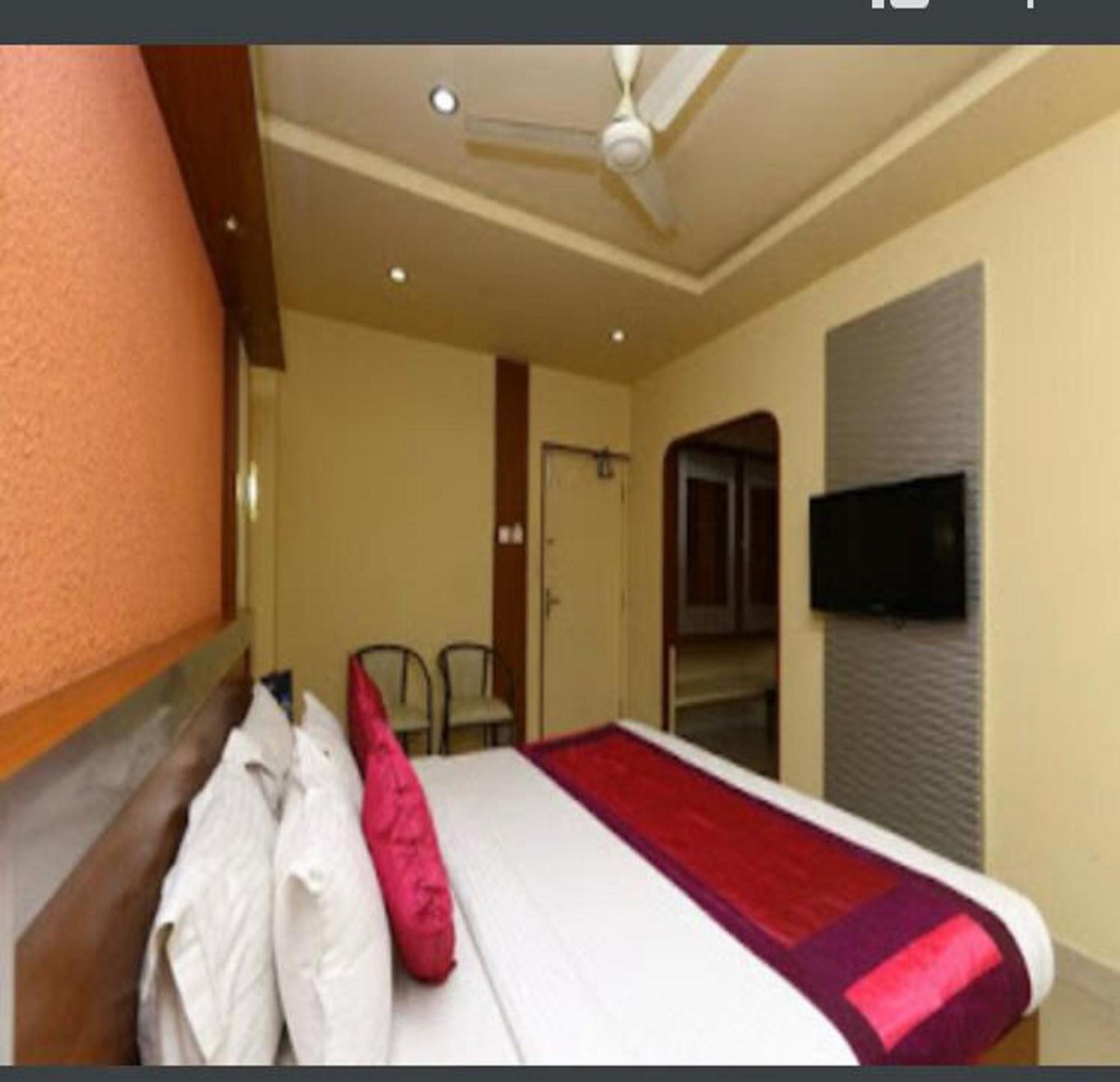 Navaratna Delight Coimbatore Exterior photo