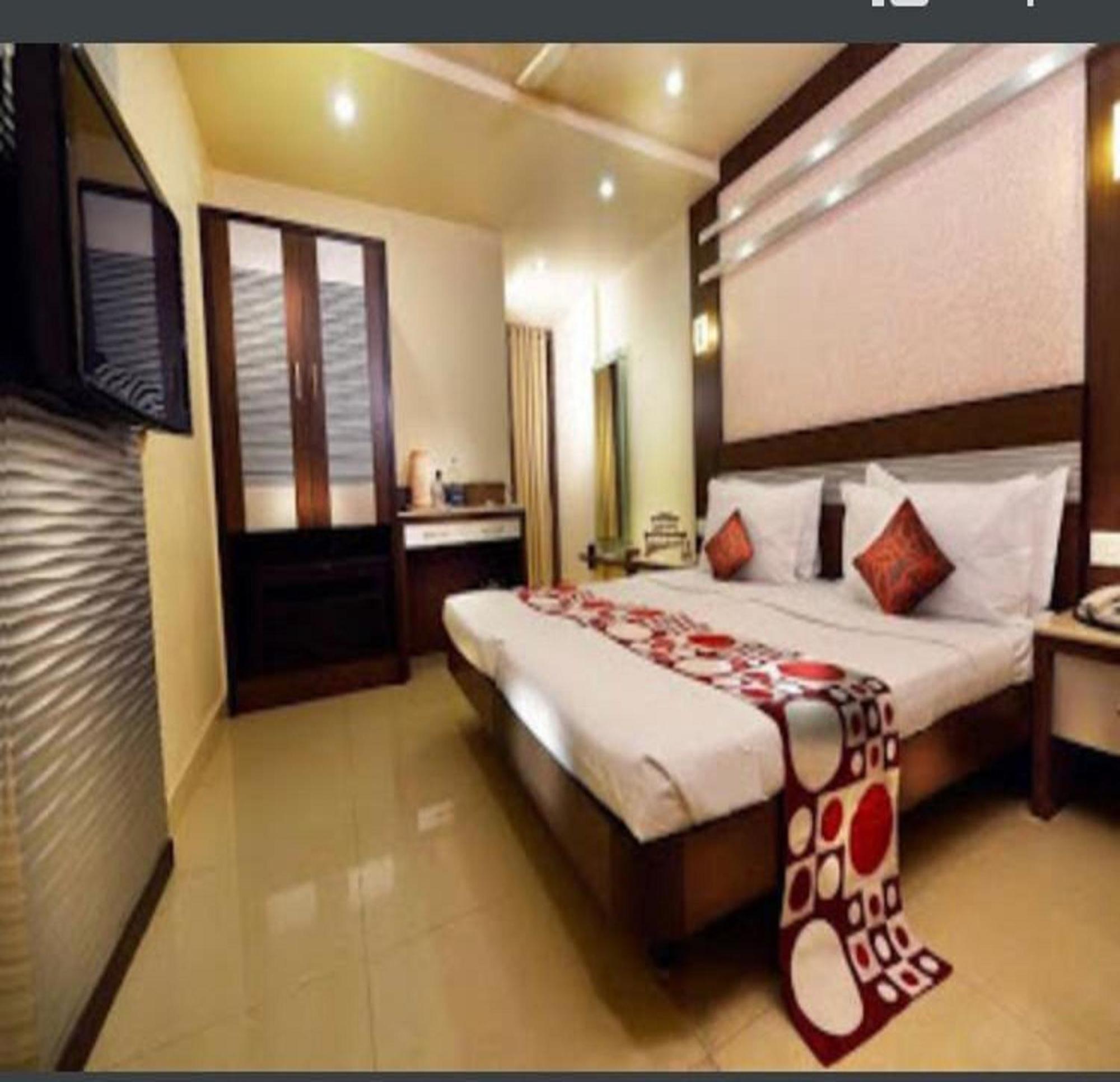 Navaratna Delight Coimbatore Exterior photo